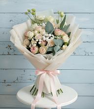Букет цветов из:  Розы и Лизиантусы в Ямном