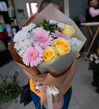 Букет цветов из:  Герберы, Розы и Хризантемы в Ямном