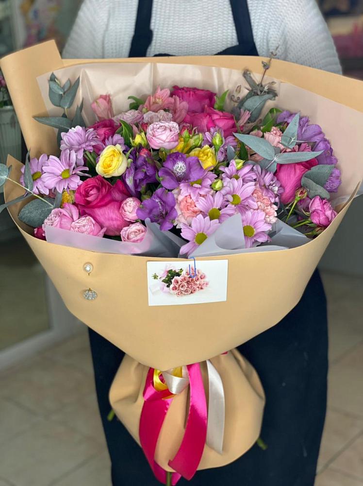 Букет цветов из: Хризантемы, Гвоздики и Альстромерии в Ямном