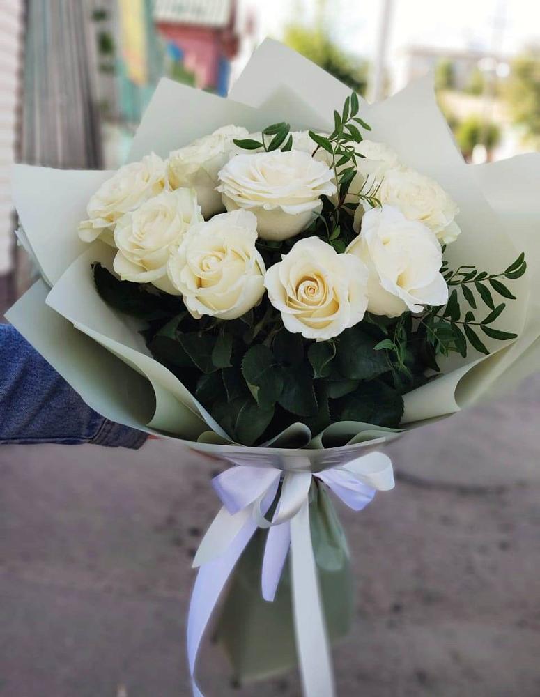 Букет Белые розы Проуд в Ямном