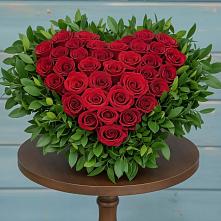 Цветочная композиция из Розы в виде сердца в Ямном