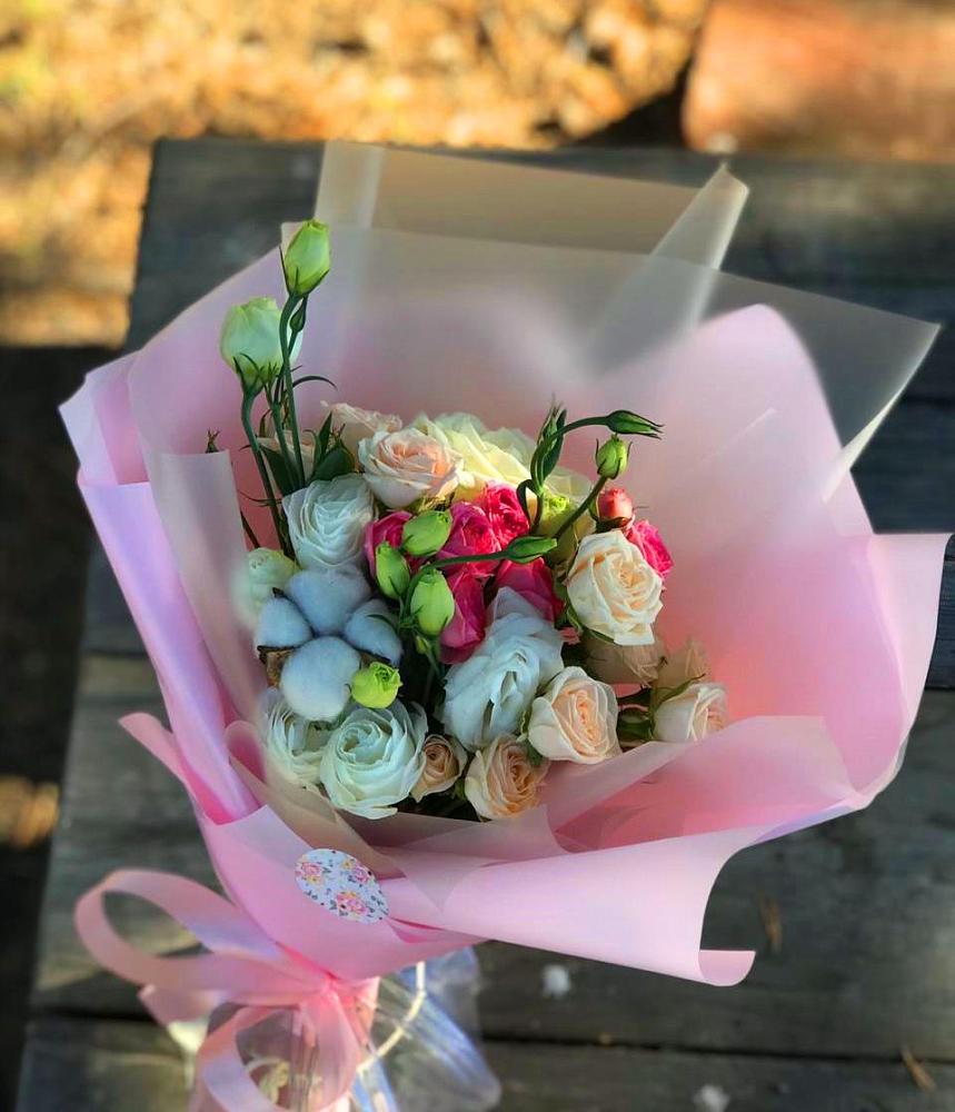 Букет цветов из: Розы и Лизиантусы в Ямном