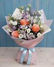 Букет цветов из:  Лизиантусы, Розы, Альстромерии и Гипсофила #REPLACE_PRED# Ямном