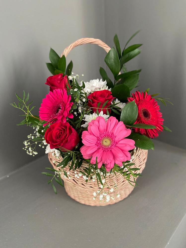 Цветочная композиция из Розы, Хризантемы и Герберы в корзине в Ямном