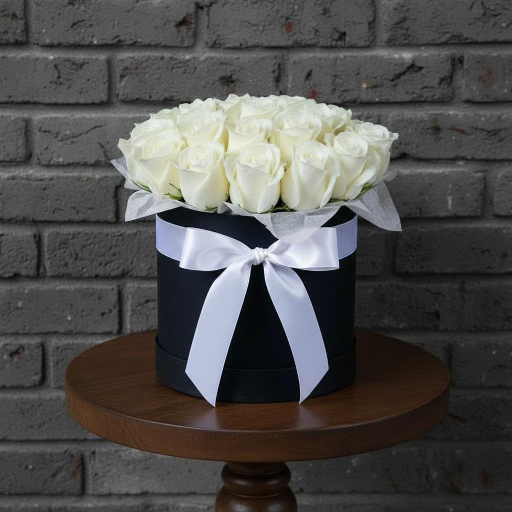 Цветочная композиция из Розы в шляпной коробке в Ямном