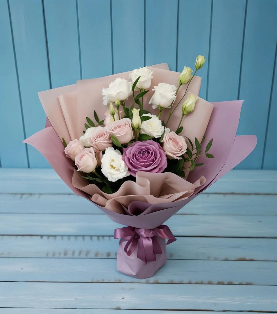 Букет цветов из: Розы и Лизиантусы в Ямном